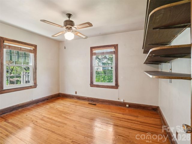 28 Kensington Drive, Asheville, NC 28805