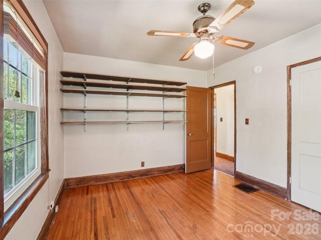 28 Kensington Drive, Asheville, NC 28805