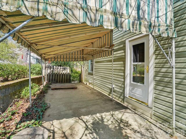 28 Kensington Drive, Asheville, NC 28805