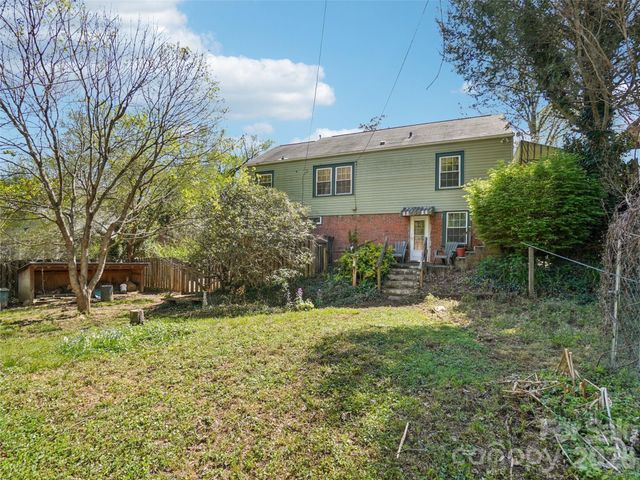 28 Kensington Drive, Asheville, NC 28805
