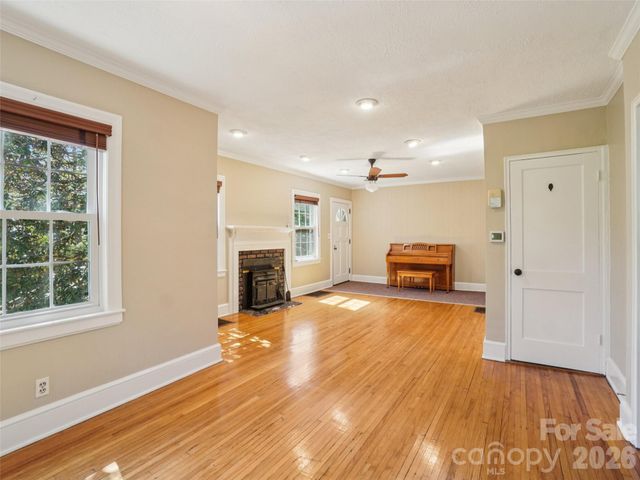 28 Kensington Drive, Asheville, NC 28805