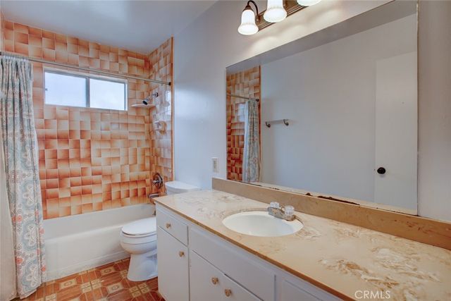 27431 Arriola Avenue, Saugus, CA 91350