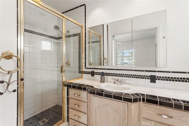 27431 Arriola Avenue, Saugus, CA 91350