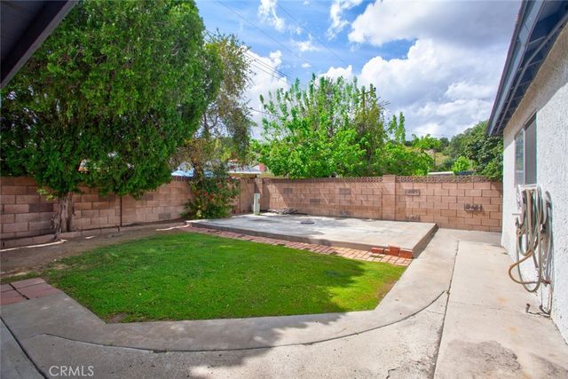 27431 Arriola Avenue, Saugus, CA 91350