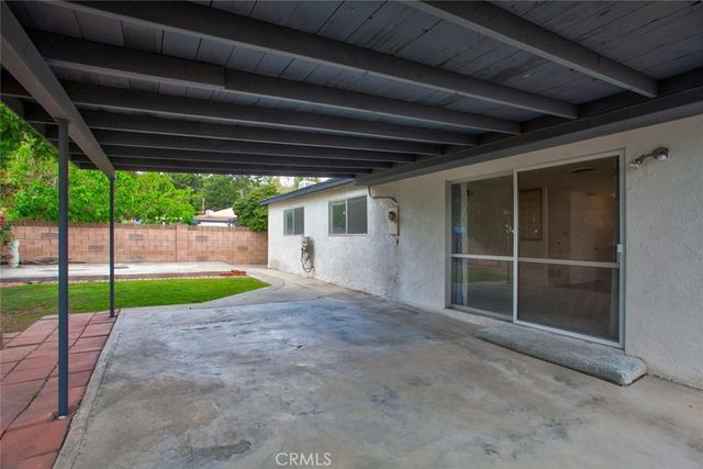 27431 Arriola Avenue, Saugus, CA 91350