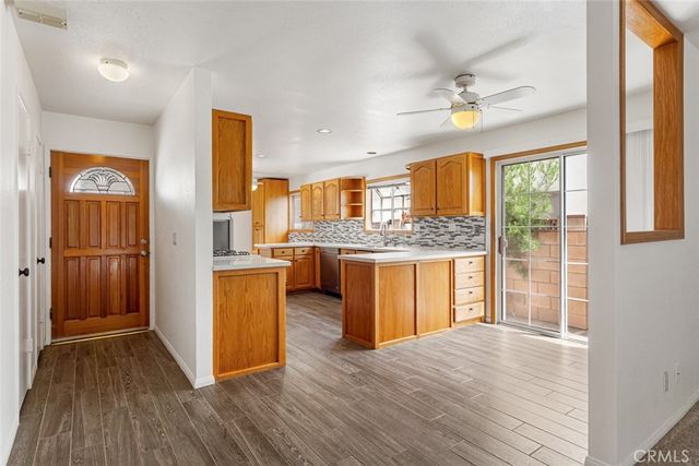 27431 Arriola Avenue, Saugus, CA 91350