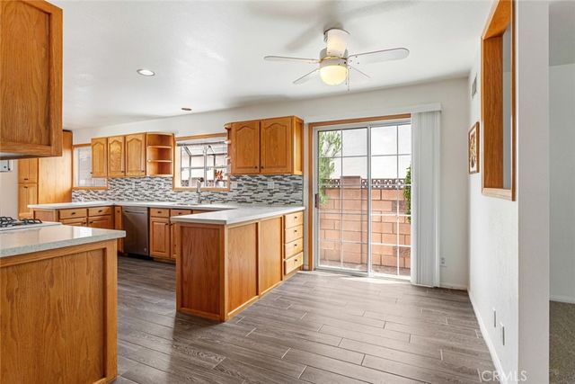 27431 Arriola Avenue, Saugus, CA 91350