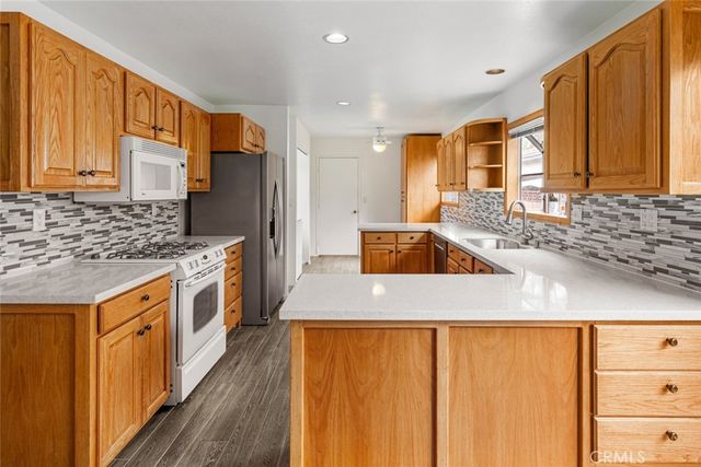 27431 Arriola Avenue, Saugus, CA 91350