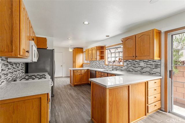 27431 Arriola Avenue, Saugus, CA 91350