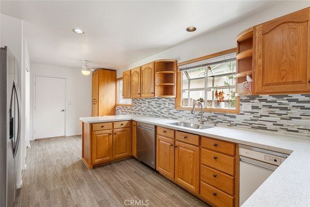 27431 Arriola Avenue, Saugus, CA 91350