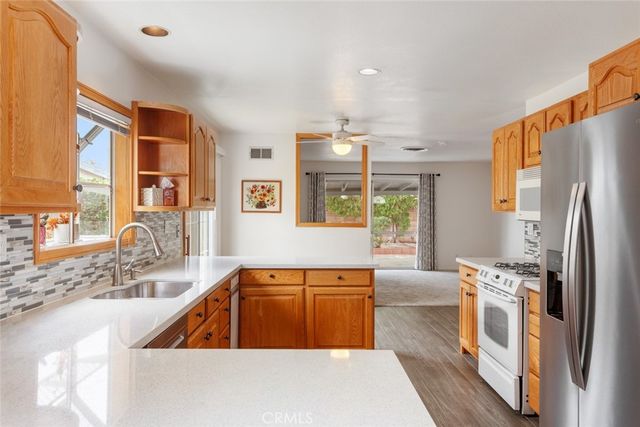 27431 Arriola Avenue, Saugus, CA 91350