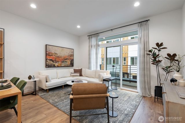 1122 129th Court NE, Bellevue, WA 98005