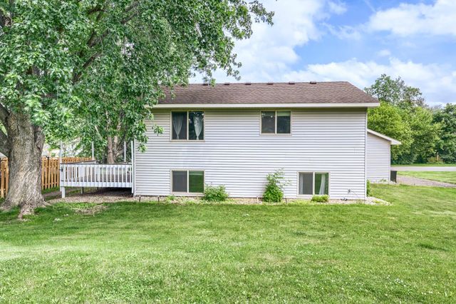 23030 Henna Avenue N, Forest Lake, MN 55025