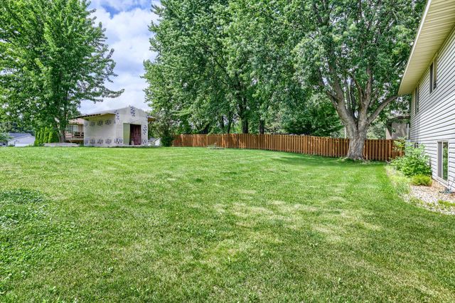 23030 Henna Avenue N, Forest Lake, MN 55025