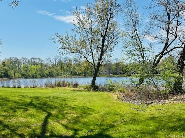 125 Stringham Road 23, Lagrangeville, NY 12540