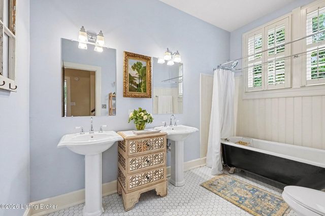 2122 Boulevard Napoleon, Louisville, KY 40205