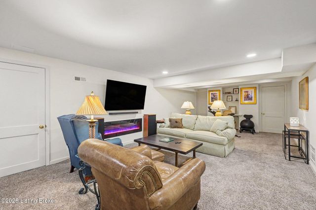 2122 Boulevard Napoleon, Louisville, KY 40205