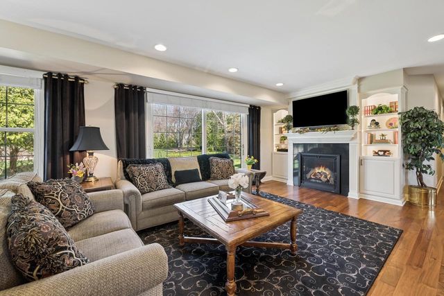 538 Pheasant Ridge LANE, Fontana, WI 53125