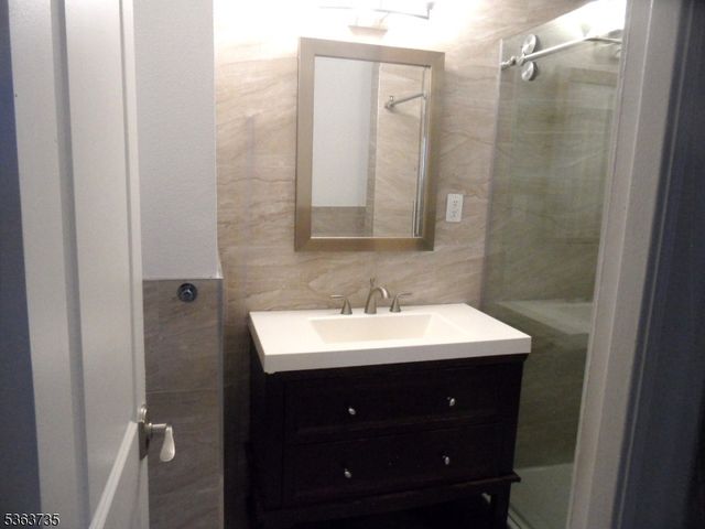 276 Prospect St 8 D, East Orange City, NJ 07017