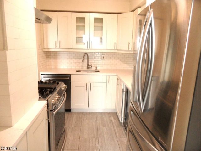 276 Prospect St 8 D, East Orange City, NJ 07017