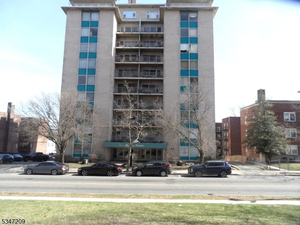 276 Prospect St 8 D, East Orange City, NJ 07017