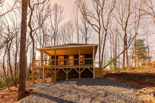 137 E Arbutus Trail, Hendersonville, NC 28792