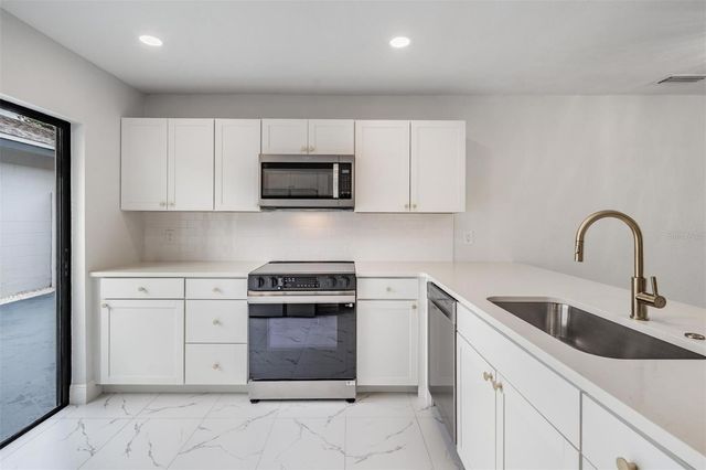 11005 UNDERWOOD PLACE, Tampa, FL 33624