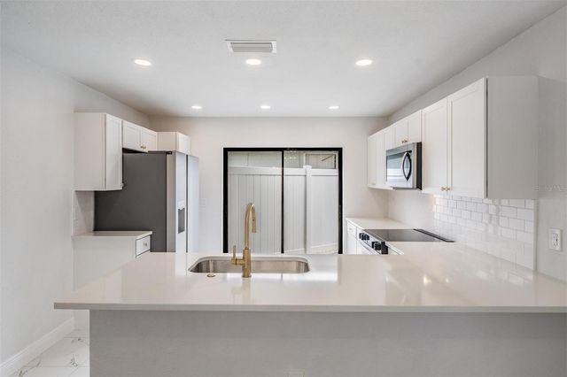 11005 UNDERWOOD PLACE, Tampa, FL 33624