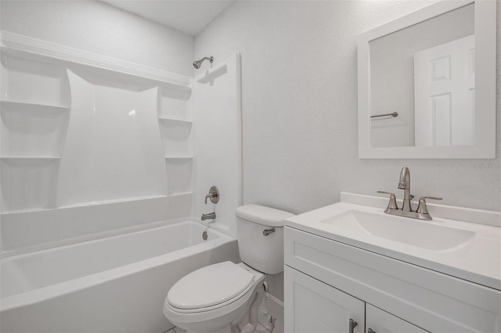 Image 12 of property listing at 11005 UNDERWOOD PLACE, Tampa, FL 33624