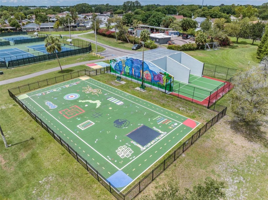 Image 54 of property listing at 11005 UNDERWOOD PLACE, Tampa, FL 33624