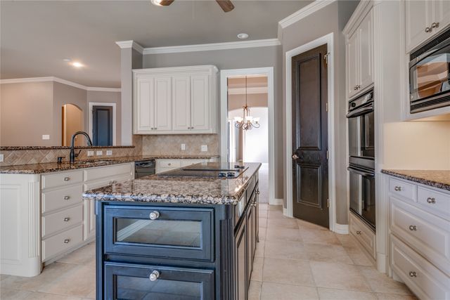 801 Camelot Court, Highland Village, TX 75077
