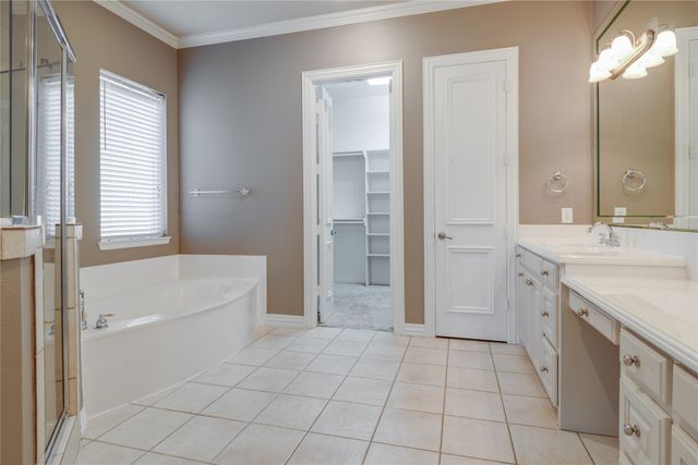 801 Camelot Court, Highland Village, TX 75077