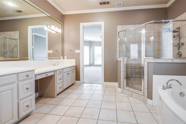 801 Camelot Court, Highland Village, TX 75077