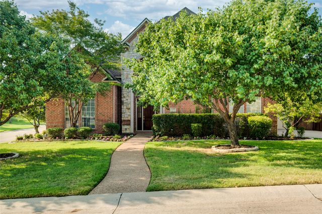 801 Camelot Court, Highland Village, TX 75077