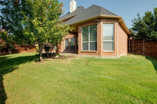 801 Camelot Court, Highland Village, TX 75077