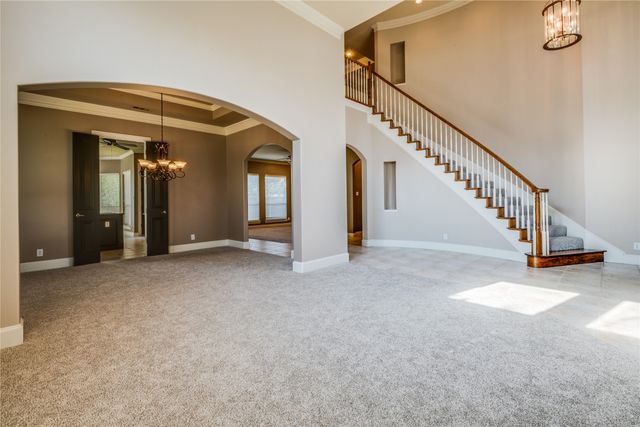 801 Camelot Court, Highland Village, TX 75077