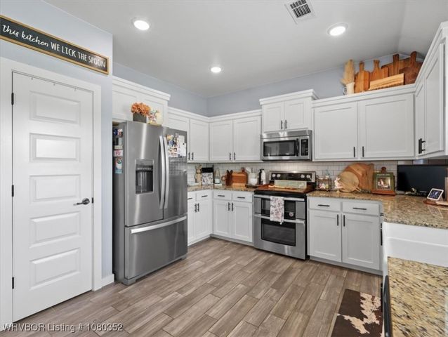32831 S Webb Lane, Poteau, OK 74953