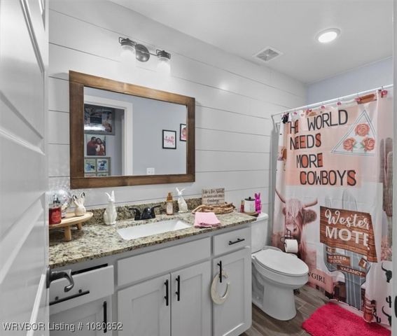 32831 S Webb Lane, Poteau, OK 74953