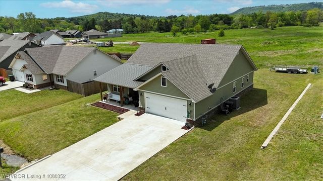 32831 S Webb Lane, Poteau, OK 74953