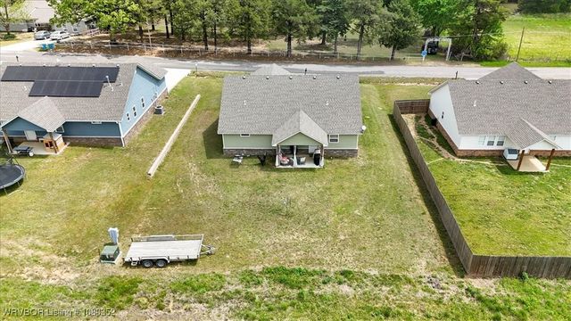 32831 S Webb Lane, Poteau, OK 74953