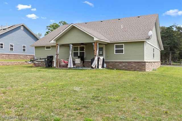 32831 S Webb Lane, Poteau, OK 74953