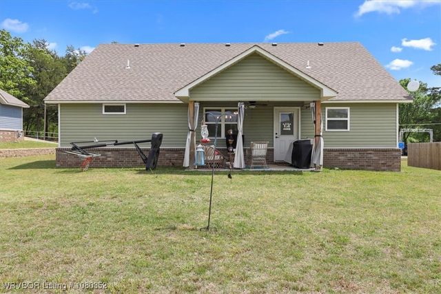32831 S Webb Lane, Poteau, OK 74953