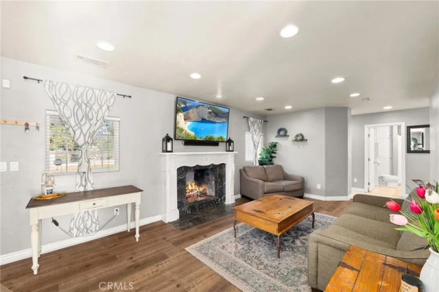 903 Greenwood, San Bernardino, CA 92407