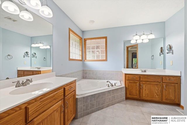 16313 Josephine Street, Omaha, NE 68136
