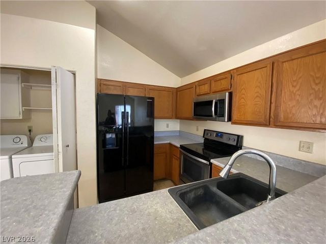 212 Dawn Isle Drive, Las Vegas, NV 89145