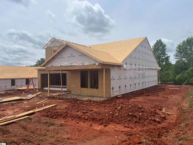 17952 Hwy 101 S, Gray Court, SC 29645