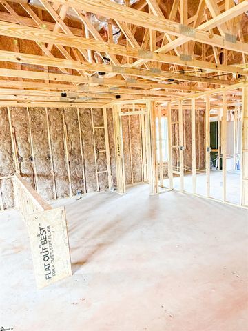 17952 Hwy 101 S, Gray Court, SC 29645
