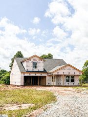 17952 Hwy 101 S, Gray Court, SC 29645