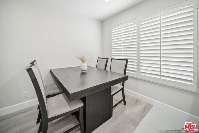 7714 Via Sorrento 22, Burbank, CA 91504