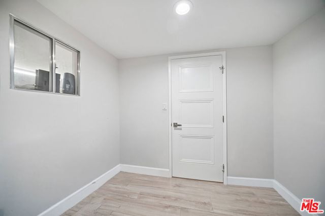 7714 Via Sorrento 22, Burbank, CA 91504